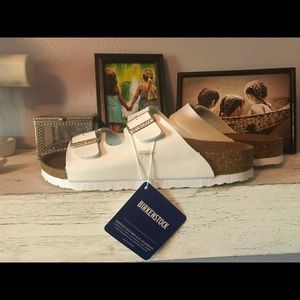 White Arizona Birkenstock size 5.5 (36). NEW!!